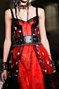 Alexander McQueen Spring 2017 Ready-to-Wear Fashion Show Details - Vogue : See detail photos for Alexander McQueen Spring 2017 Ready-to-Wear collection.