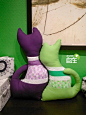 █自在+█ 原创猫猫抱枕靠垫/我们天生是一对/情侣礼物 紫绿色 - 哇噻网