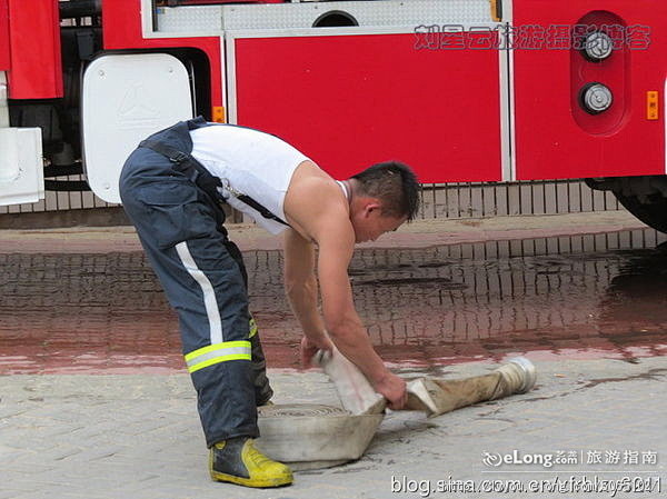 今天威海大火灾我家小区附近也着火了, 刘...