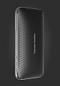 Harman Kardon // ESQUIRE MINI 2 : Launched in January 2019, the Esquire Mini 2 is truly unique in the market: exceptional sound with exquisite elegance. An ultra-slim and portable all-in-one Bluetooth speaker, this iconic Harman Kardon speaker is the perf