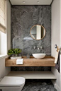 其中包括图片：All You Need To Know About Wood in the Bathroom - Decoholic