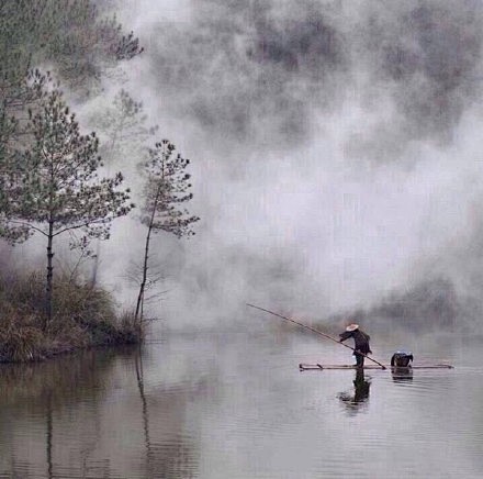 石帆山下雨空濛，
三扇香新翠箬篷。
蘋叶...