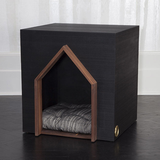 BEAU DOG HOUSE