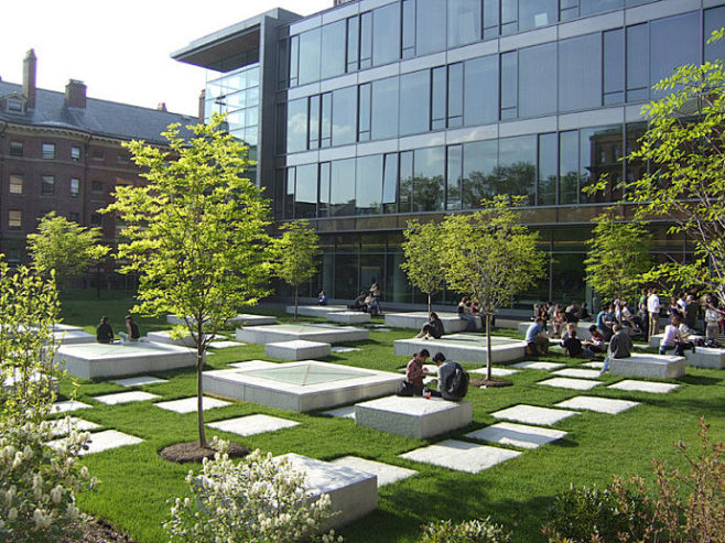 哈佛大学实验室前休憩绿地景观设计|MIC...