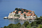 Montenegro, Adriatic coast, Bay of Budva, Sveti Stefan peninsula, the fortified village of Stefan-Svesti transformed into a luxury hotel_创意图片