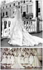 #婚礼#1956年4月19日，美国著名的奥斯卡影后Grace Patricia Kelly与摩纳哥亲王兰尼埃三世在好莱坞举行了轰动全球的世纪婚礼。格蕾丝的婚纱是件乳白色的双面横绫缎长袍，内穿绣有花边和小粒珍珠的紧身胸衣，婚纱的裙摆长达2.7米，配上镶着花边的白色绢网面纱，显得新娘非常温婉、优雅。你喜欢么？