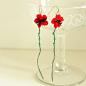 红色桑蚕丝花朵造型自然生动
长款的造型让整个耳环可爱又飘逸
法式浪漫感