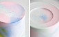 Bureau Sacha Von Der Potter 是三个专注于图形和展览设计的设计师在瑞士创立的工作室。Svdp度假系列是他们推出的陶瓷系列。这个系列的陶瓷相当特殊，不需要烘烤每一件都是设计师手工制成，独一无二。颜色像五彩的云烟一样缭绕在陶瓷的表面。迷影动感，旖旎空达。 (3)