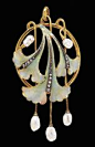 Art Nouveau Brooch with Enameling, pearls, and 17 diamonds: 
