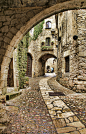 sweetvillage:

Encore! Life, | ♕ |  Ancient Arches in Cataluna, Spain
