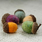 Wool acorns tutorial