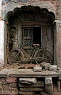 废墟 废弃自行车