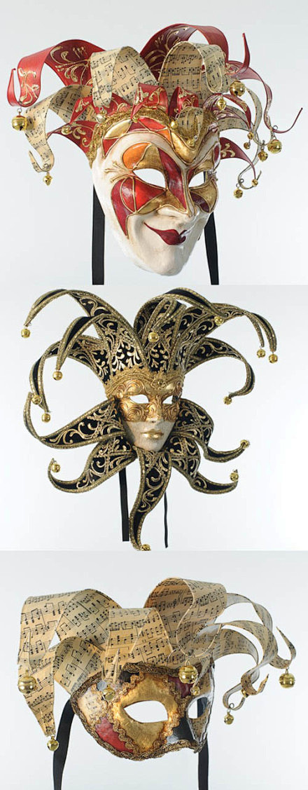 威尼斯狂欢节上常见的集中小丑面具是有细微...