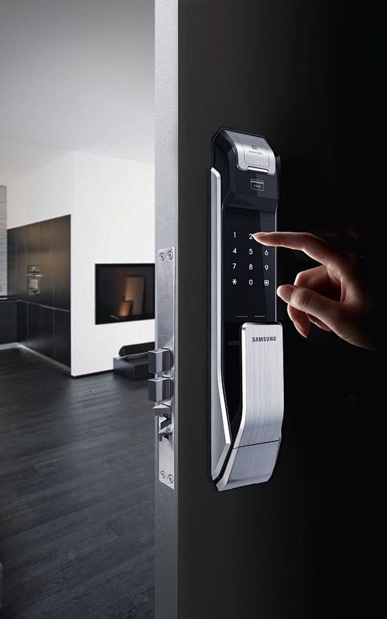 smart door lock - Th...