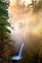 http://t.cn/zOQzk8H   Misty Metlako, Oregon, USA. #美景# #山水#http://t.cn/zOQzk8H