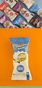 Mini Cake Freskinho : Package design i've created in 2012 to a little delicious cake made for kids. The brand Koisas Frescas is a very large company which have 25 years, they produce bread and pasta. For this product they have 8 flavours of mini cakes. 
