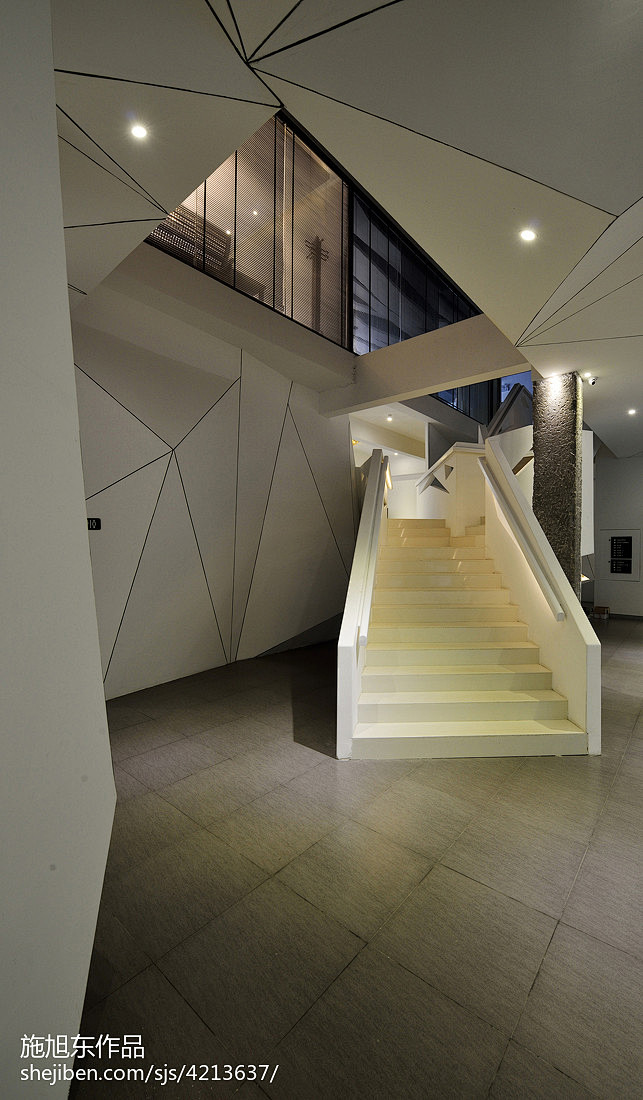后现代办公室楼梯设计效果图