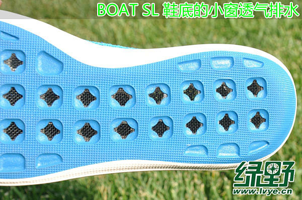 2秒排完水 ADIDAS BOAT SL...