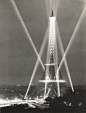 sadburro:

Tour Eiffel. Les Projecteurs. (1947)
René Jacques