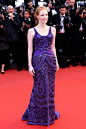 Emily Blunt
Emily Blunt身穿Michael Kors紫色亮片裙走上2013金球奖颁奖典礼红毯