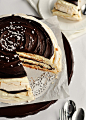 Mascarpone meringue cake