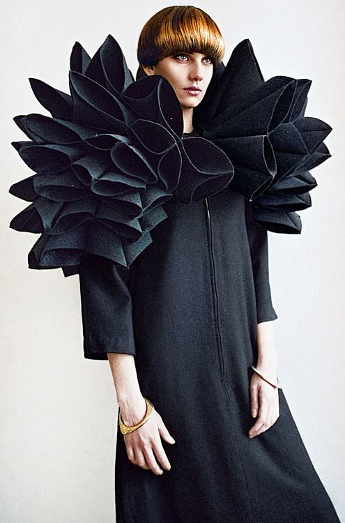 Sculptural Fashion -...