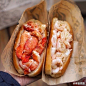 日本 Luke's Lobster 龙虾卷，面包中心夹着满满的龙虾肉，想吃不，有好这口的吗？吃货get√#食物#