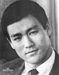 李小龙  原来也是帅帅的