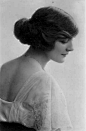 美冠3个世纪的完美侧脸 Lily Elsie(1886-1962) 她的侧面至今无人超越