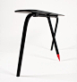 多一根腿也不行，三条腿的桌子也能用
年轻的设计师 Frederic Julian R?tsch