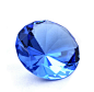 【蓝宝石】：是刚玉宝石中除红色的红宝石之外，其它颜色刚玉宝石的通称，主要成分是氧化铝（Al2O3）。蓝色的蓝宝石，是由于其中混有少量钛（Ti）和铁（Fe）杂质所致；蓝宝石的颜色，可以有粉红、黄、绿、白、甚至在同一颗石有多种颜色。蓝宝石的产地在泰国、斯里兰卡、马达加斯加、老挝、柬埔寨、中国海南，其中最稀有的产地应属于克什米尔地区的蓝宝石，而缅甸是现今出产上等蓝宝石最多的地方。