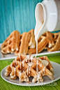 Cake Mix Waffles With Cinnamon Roll Glaze#赏味期限##美食##吃货#