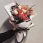 플로리스트 이주연 在 Instagram 上发布：“Katalk ID vanessflower52 #vanessflower #vaness #flower #florist #flowershop #handtied #flowergram #flowerlesson #flowerclass #바네스 #플라워…” : “Katalk ID vanessflower52 #vanessflower #vaness #flower #florist #flowershop #handtied #f