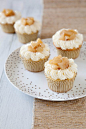 Pear Vanilla Bean Cupcakes | Annie's Eats#赏味期限##美食##吃货#