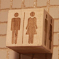 本来设计beladesign 简约 厕所指示牌标识牌 设计原木导向牌