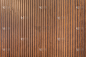 木制背景，空的表面。现代的板材是深棕色的。乡村风格的木制光电话