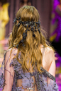 Atelier Versace 2015 秋冬高级定制细节—— 繁花的背影