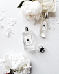 An explosion of sensations. I hope you can feel it too. This is my pure morning together with the notes of @jomalonelondon in some of my favorites fragrances : peony & orange blossom  ( I tell you a secret :  I chose #JoMalone to perfume all my weddin
