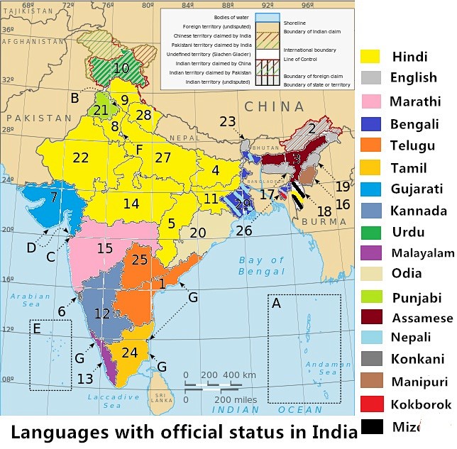 宪法规定官方语言是印地语和英语，但是各邦...
