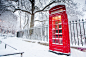 雪中的电话亭