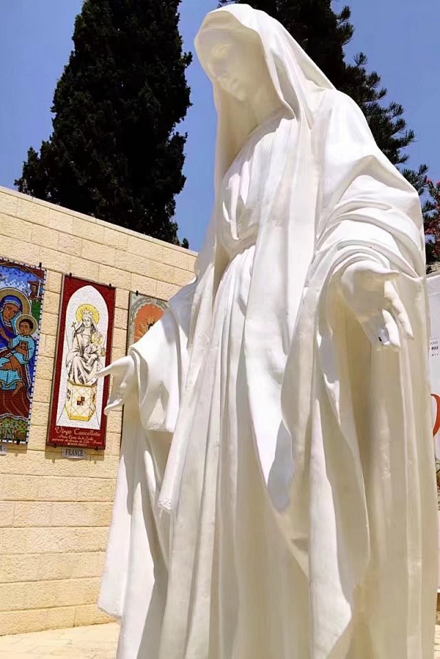 在以色列的加利利湖畔聆听耶稣的故事