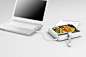 这款 Papilla 饭盒是一款方便携带的，可用电池或 USB 充电而加热食物的饭盒。模块化的设计使它更便于清洁。食物可以分开不同模块放置，模块之间有不同的组合。它是为现代都市繁忙的生活设计的，方便使用者在路上或者办公室中快速加热食物。健康饮食是设计师提倡的主旨，他不提倡快餐文化，希望忙于工作的人们可以享受有益健康的随时加热的饭菜。可以将它做为礼品送给那些你关心的人们。