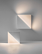 普立兹克奖得主白色派建筑大师理查德•迈耶（Richard Meier）近日完成了一组照明设计。他与产品设计师Ana Meier和照明设计师HervéDescottes合作，推出了12款以Richard Meier Light命名的照明系列，包括壁灯、吊灯、桌灯和落地灯，从中可以明显地看出理查德•迈尔建筑风格的延续。 ​​​​