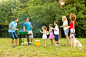 吸烟,公园,人,饮食,食品_168268094_Families enjoying a barbecue._创意图片_Getty Images China