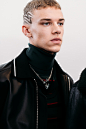 Dior Homme FW18 Backstage! - Fucking Young! : Take a look at Dior Homme‘s Fall/Winter 2018 backstage, captured by the lens of Marc Medina during Paris Fashion Week, in exclusive for Fucking Young! Online.