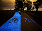 波兰建设浪漫唯美的夜光环保自行车道 - FM设计网