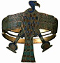 古埃及珠宝艺术

古埃及，一段时间跨度近3000年的古代文明，始于公元前32世纪时美尼斯统一埃及建立第一王朝，终止于公元前343年波斯再次入侵。 古埃及有自己的文字系统，完善的政治体系、多神信仰宗教，以及充满象征主义和神秘主义艺术风格。

古埃及国土紧密分布于尼罗河周围的狭长地带，文明绵延数千年不间断，是典型的水力帝国。虽说尼罗河几乎每年泛滥淹没农田，但土壤却因此成为肥沃耕地，并蕴含丰富的自然资源，金、铜、铅、花岗岩、半宝矿石等。如希罗多德所言”埃及是尼罗河的赠礼“。哈马马特作为尼罗河流域重要的金矿和采石