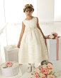 Rosa Clará First
COLECCIÓN 2013
- Abril 
Vestido de arras en gazar seda rustico
—————————————————
#Wedding Dresses# #婚纱#