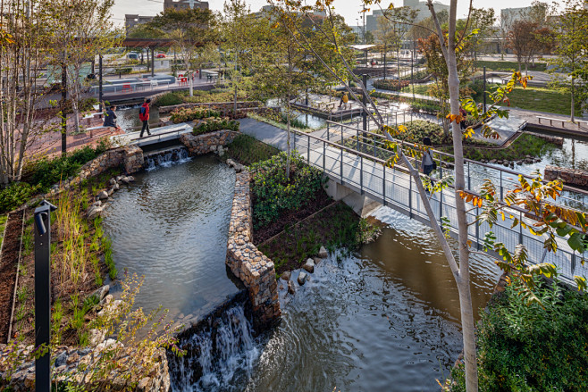 Works / 虎渓用水広場 - オンサ...