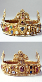 Essen crown. The small crown is the oldest surviving crown of lilies in Europe. It is stored for almost a millennium in the Essen treasury. It was used until the 16th century at the coronation of the Golden Madonna at the Candlemas on February 2nd. The go